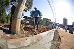 Reconstrução de calçada contempla moradores da região do Jaraguá