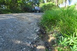 Erosão visível em trecho da rua Doutor Inácio Ferreira de Camargo
