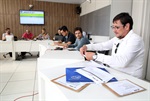 Sessão pública teve início às 9h, na sala de reuniões do segundo andar do prédio anexo