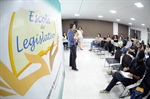 Aula ocorreu na sala de aula da Escola do Legislativo