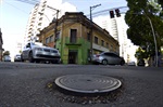 Nivelamento e manutenção de tampões podem garantir a segurança viária