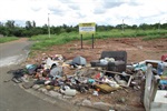 Moradores reivindicam limpeza de área no bairro Jardim Oriente