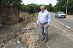 Tozão solicita manutenção em rodovia no bairro Pau Queimado