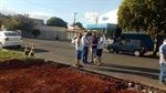 Gilmar Rotta fiscaliza abertura de canteiro central no Serra Verde