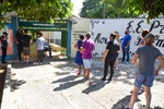 Movimento em frente à Escola Estadual Avelina Palma Losso nas primeiras horas de votação