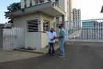 Condôminos pedem que canteiro vire bolsão de estacionamento