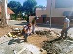 Vereador Josef Borges acompanha o serviço na praça de Artemis que será totalmente revitalizada