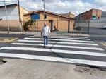 Vereador visita obra em asfalto da rua Corcovado, no bairro Santa Terezinha 