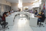 Reunião da CPI aconteceu na sala de reuniões do segundo andar do prédio anexo da Câmara