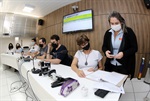 Sessão pública aconteceu na sala de reuniões do segundo andar do prédio anexo