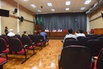 Reunião foi no salão nobre do Legislativo, respeitando as regras sanitárias