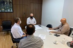 Gilmar Rotta em  reunião com representantes do Semae