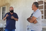 Presidente da Câmara, Gilmar Rotta (Cidadania), em reunião com moradores do Vila Nova