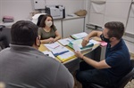 Vereador Gustavo Pompeo (Avante) em reunião na Semuttran