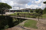 Ponte ligaria os bairros Jardim Planalto e Jaraguá