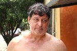 Morador Daniel Luiz Ribeiro disse que foram várias reclamações sobre esgoto