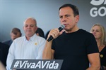 João Doria (PSDB) e, ao fundo, Gilmar Rotta (Cidadania)