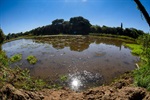 CPI constatou esgoto sem tratamento despejado a céu aberto na Lagoa do Itaiçaba