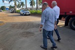 Alça de acesso da avenida São Paulo recebe pavimentação asfáltica