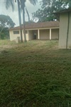 Sema promoveu corte de mato na antiga escola “José Piacentini”, no bairro Pau D’Alho, 
