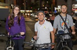 Eduardo Alves do grupo União Brasil de ciclismo e os estudantes da Esalq, Júlia Alves Pennchin e Robson Poiatti