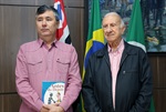 Walter Naime ganha reconhecimento da Câmara por lançamento de livro