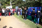 Autoridades, escolares e comunidade se integram em plantio na Itaiçaba