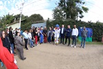 Autoridades, escolares e comunidade se integram em plantio na Itaiçaba