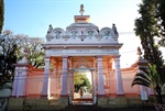 Portal monumental do cemitério da Saudade é marco histórico da cidade