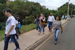 Entorno do córrego do Enxofre recebe limpeza; vereadores pleiteiam agora a criação de um parque linear no local