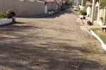 Ruas apresentam buracos e valetas, o que atrapalha a passagem de veículos
