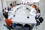 Reunião realizada na sala de reuniões do prédio Anexo da Câmara congregou representantes do poder público, entidades privadas e do terceiro setor