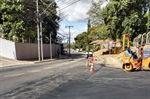 Serviço foi feito na rua Ayrton Senna da Silva até o cruzamento com a avenida Dois Córregos, no bairro Glebas Natalinas