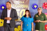 Homenagem foi entregue na sede da escola, em solenidade que contou com a participação dos alunos e professores da escola