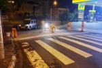 As faixas de espera exclusiva foram pintadas na madrugada da última quinta-feira (22)