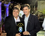 O senador italiano Fausto Longo, um dos criadores do Salão, recebeu homenagem