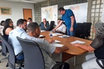 Prefeito destacou que vai avaliar documento entregue pelos moradores