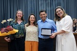 Da esquerda para a direita: Marília Alessi Guena de Camargo (esposa), Vanda Petean (Santa Casa), Rafael Guena Jardim de Camargo e Ana Pavão