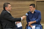Vereador André Bandeira concedendo entrevista