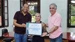 Rosângela Mendes dos Santos recebeu a homenagem em nome da equipe