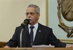Capitão Gomes discursando na tribuna