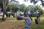 Thiago Ribeiro (PSC) acompanhou os serviços de podas e manutenção na praça José Francisco Coimbra Neto, no Caxambú