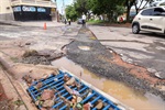 Vereador registrou trechos mais críticos da avenida que será recapeada