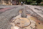 Vereador registrou trechos mais críticos da avenida que será recapeada