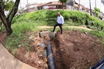 Vereador registrou trechos mais críticos da avenida que será recapeada