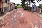 Vereador registrou trechos mais críticos da avenida que será recapeada