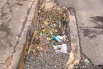 Vereador registrou trechos mais críticos da avenida que será recapeada