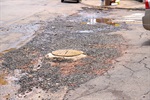 Vereador registrou trechos mais críticos da avenida que será recapeada