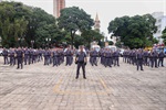 Tropa do 10º BPM/I perfilada para recepcionar as autoridades militares e civis presentes no evento