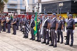 Tropa do 10º BPM/I perfilada para recepcionar as autoridades militares e civis presentes no evento